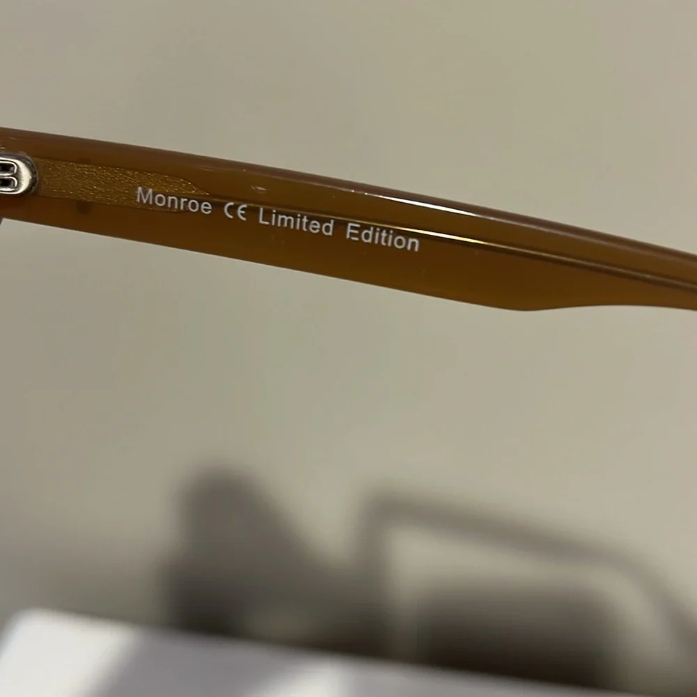 Monroe Polaroids brown sunglasses Privé Revaux The Monroe 50mm Round